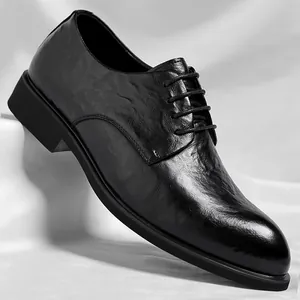 Herren Business Formelle Lederschuhe Retro Handgekrätzte Textur Spitze Zehe Schnürschuhe Erhöhung Oxfords