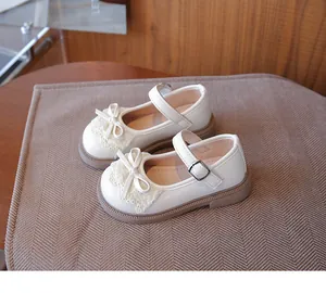 Zapatos de princesa Lolita blancos para niña con encaje delicado y adorno de lazo