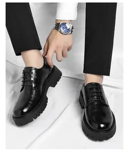 Chaussures Derby à plateforme pour hommes en cuir gaufré crocodile noir à semelle