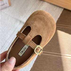 Scarpe Mary Jane vintage in pelle scamosciata marrone per bambine con suola morbida