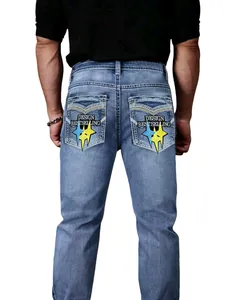 Herren Slim Fit Jeans in Hellblau mit einzigartiger Stickerei auf den Gesäßtaschen