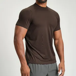 Men's brown slim-fit breathable sports t-shirt for fitness and outdoor activities