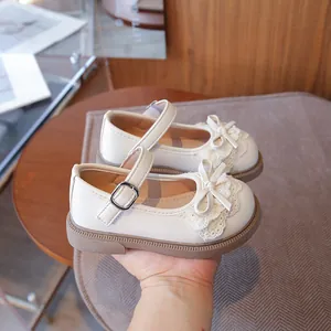 Elegantes zapatos Mary Jane Lolita crema para niñas con encaje delicado y lazo elegante