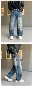 Detailansicht der lockeren blauen gewaschenen Jeans mit Distressed-Details
