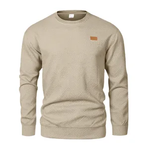 Detailansicht Herren-Sweatshirt in Khaki mit strukturierter geometrischer Textur