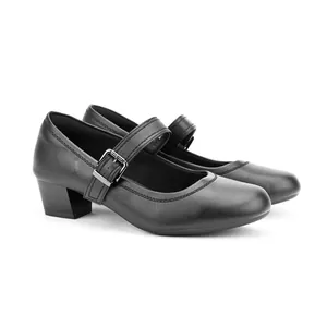 Classic black Mary Jane shoes featuring a round toe, buckle strap and chunky mid heel