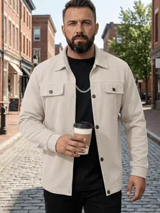 Veste chemise décontractée beige à texture gaufrée pour hommes avec poches à rabat et boutons