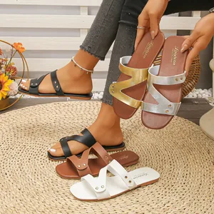 Women Retro Rivet Flat Slippers PU Leather Beach Slides Casual Summer Sandals Large Size Slip On Vacation Footwear
