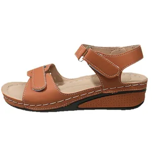 Sandali con zeppa marroni casual da donna con cinturini regolabili a strappo