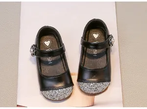 Scarpe Mary Jane nere da bambina con punta glitterata argento e fibbia in perla