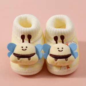 Soft warm winter baby booties with cute cartoon bee plush decoration for newborn infants