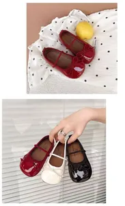 Elegante Lackleder-Prinzessinenschuhe für Mädchen mit Schleifendetail in Rot, Weiß, Schwarz