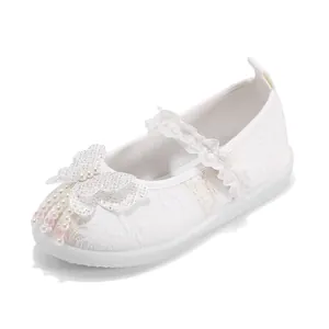 Elegant white Chinese traditional Hanfu shoes for girls with butterfly and pearl detail