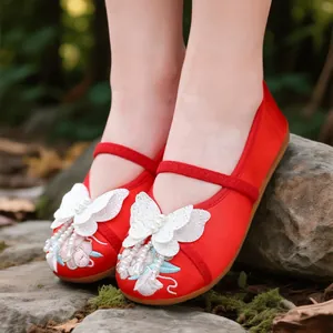 Traditional Chinese red embroidered Hanfu shoes for girls with butterfly pearl decor