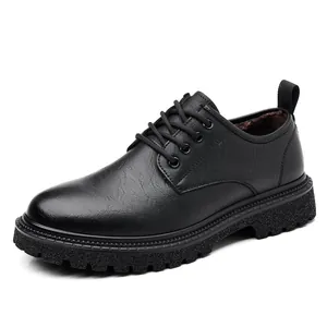 Chaussures de ville décontractées en cuir noir pour hommes avec doublure en peluche