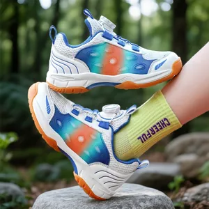 Breathable children's badminton shoes with gradient design and rotary dial lacing