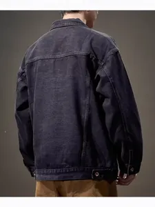 Klassische dunkelgraue Jeansjacke für Herren im lockeren Schnitt für Frühling und Herbst