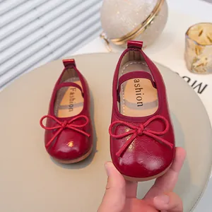Elegante rote Mädchen Mary Jane Schuhe mit Schleifendekoration und elastischem Band