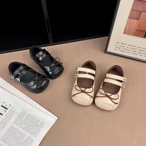 Ρετρό δερμάτινα παπούτσια Mary Jane για κορίτσια σε μαύρο και μπεζ με κομψό φιόγκο