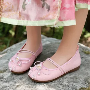 Pink Hanfu embroidered flat shoes for girls with breathable mesh and delicate flower decorations