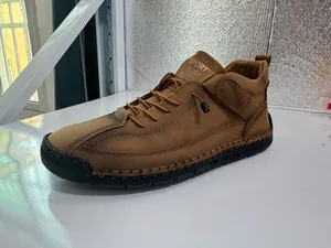 Brauner mittelhoher Herren-Lederstiefel mit strapazierfähiger handgenähter Sohle