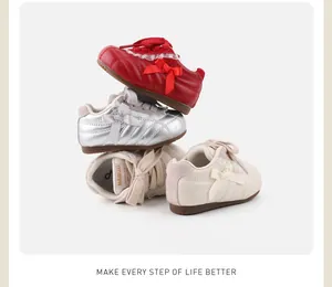 Verschiedene Farboptionen für weiche Prinzessinnen-Babyschuhe mit schicken Schleifen