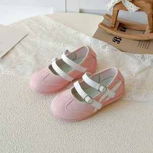 Baskets Mary Jane roses et blanches pour enfants avec doubles brides et semelles