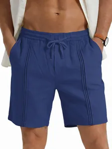 Vista dettagliata di pantaloncini da uomo in lino blu con coulisse in vita regolabile