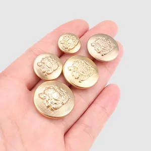 Bottoni di alta qualità in ottone dorato con stemma araldico per blazer di lusso