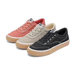Lot de trois baskets basses en toile pour hommes en rose, kaki et noir très élégantes