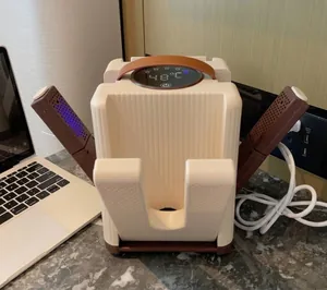 Tragbarer elektrischer Schuhtrockner mit LED-Temperaturanzeige und Klapparm-Design.