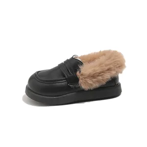 Children's warm black leather shoes with plush faux fur lining and a soft sole