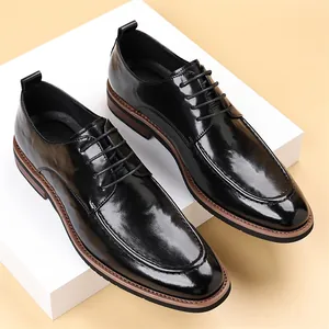 Klassische schwarze Herren-Derbyschuhe aus Leder, eleganter britischer Stil für Business-Anlässe