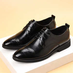 Klassieke zwarte herenleren nette schoenen met puntige neus voor zakelijke gelegenheden