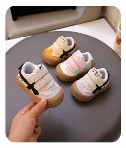 Collection de chaussures de marche souples pour bébés en plusieurs couleurs