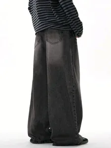 Vaqueros vintage negros de pernera ancha para hombre con un estilo holgado y corte streetwear
