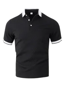 Vue détaillée d'un polo noir jacquard pour homme doté d'un col blanc contrastant