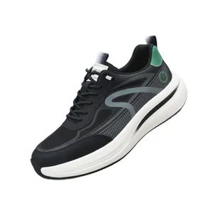 Scarpe da jogging traspiranti in flyknit nero da uomo con suola spessa bianca leggera