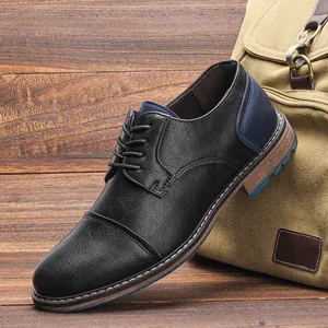Scarpe eleganti da uomo in pelle nera retrò con dettaglio blu sul tallone
