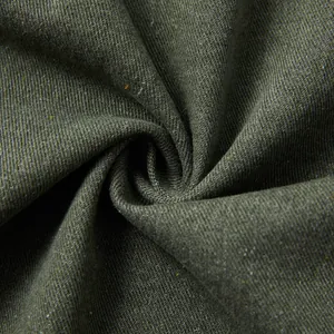 Makroansicht der hochwertigen olivgrünen Twill-Baumwollstoffstruktur für Herrenhemden