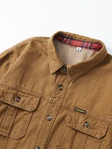 Chemise en jean marron classique pour homme avec poches poitrine et doublure à carreaux