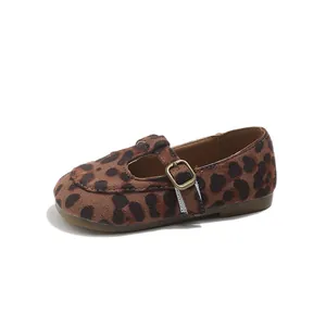 Classic girls' leopard print Mary Jane shoes with T-strap buckle and comfortable flat sole