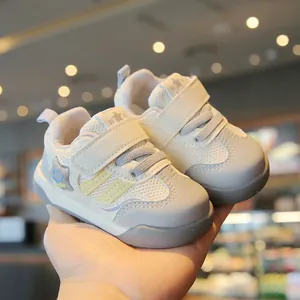 Scarpe da passeggio traspiranti per neonati con suole morbide antiscivolo bimbo