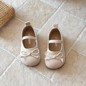 Elegante beige suède prinsessenschoenen voor meisjes met schattige strik en elastische band