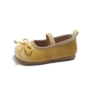 Elegante mosterdgele fluwelen Mary Jane schoenen voor meisjes met een strik en zachte zool