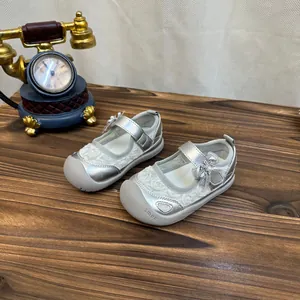Detail of silver girls' princess sandals with breathable mesh and soft non-slip sole