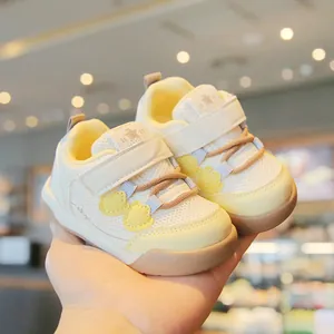 Comfortable breathable mesh baby walking shoes with soft non-slip soles for toddlers