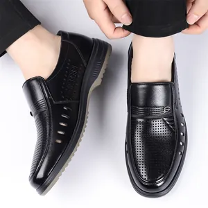 Breathable men's hollow out black leather shoes for business casual summer attire