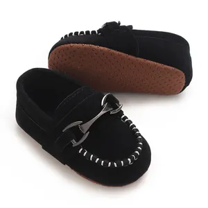 Comfortable black suede infant walking shoes with metal buckle and non-slip sole