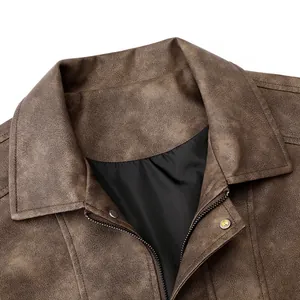 Braune Herren-Wildlederjacke im Retro-Stil mit klassischem Reverskragen-Detail